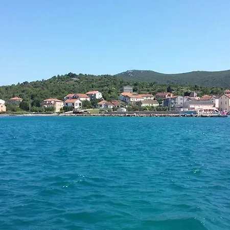 Njofra Banj