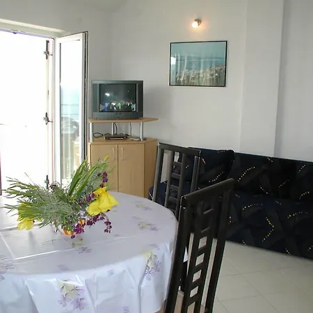 Njofra Apartamento Banj