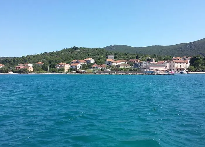 Njofra Banj